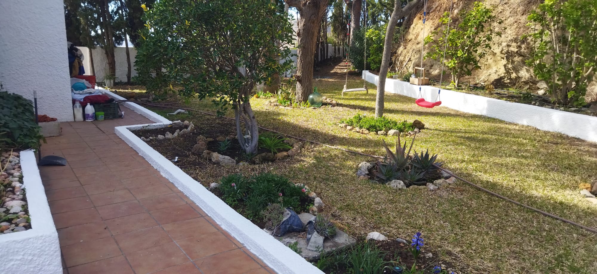 foto casa rural Los Mastranzos jardin planta superior